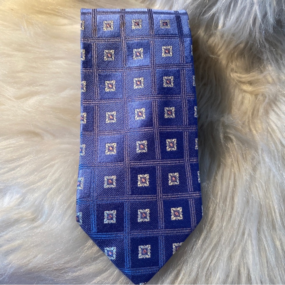 Hugo Boss silk tie